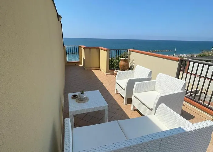 Daire Eolie All'orizzonte *